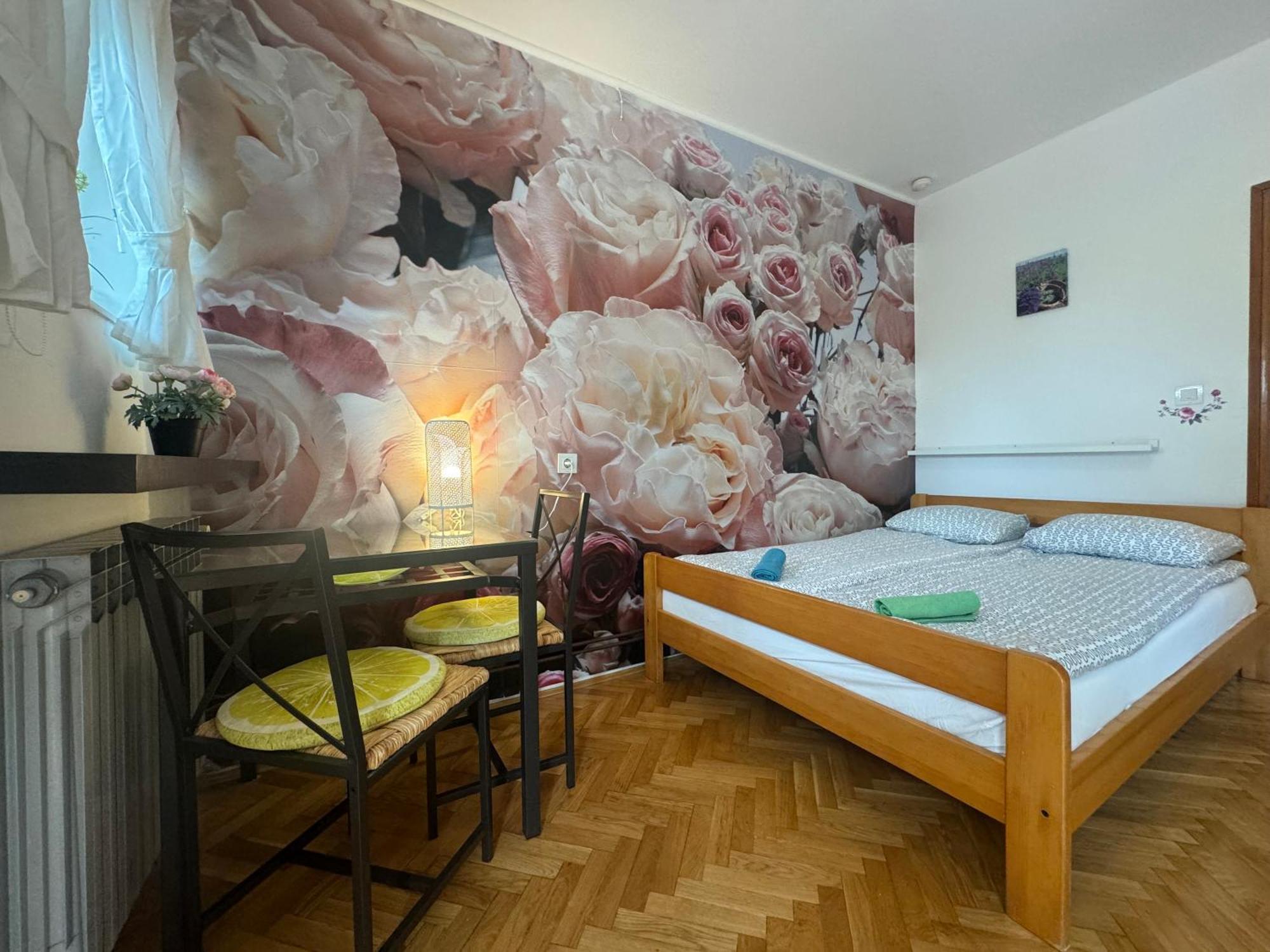 Apartments Jessica คิร์ก ภายนอก รูปภาพ